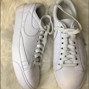 nike shoes size 51/2